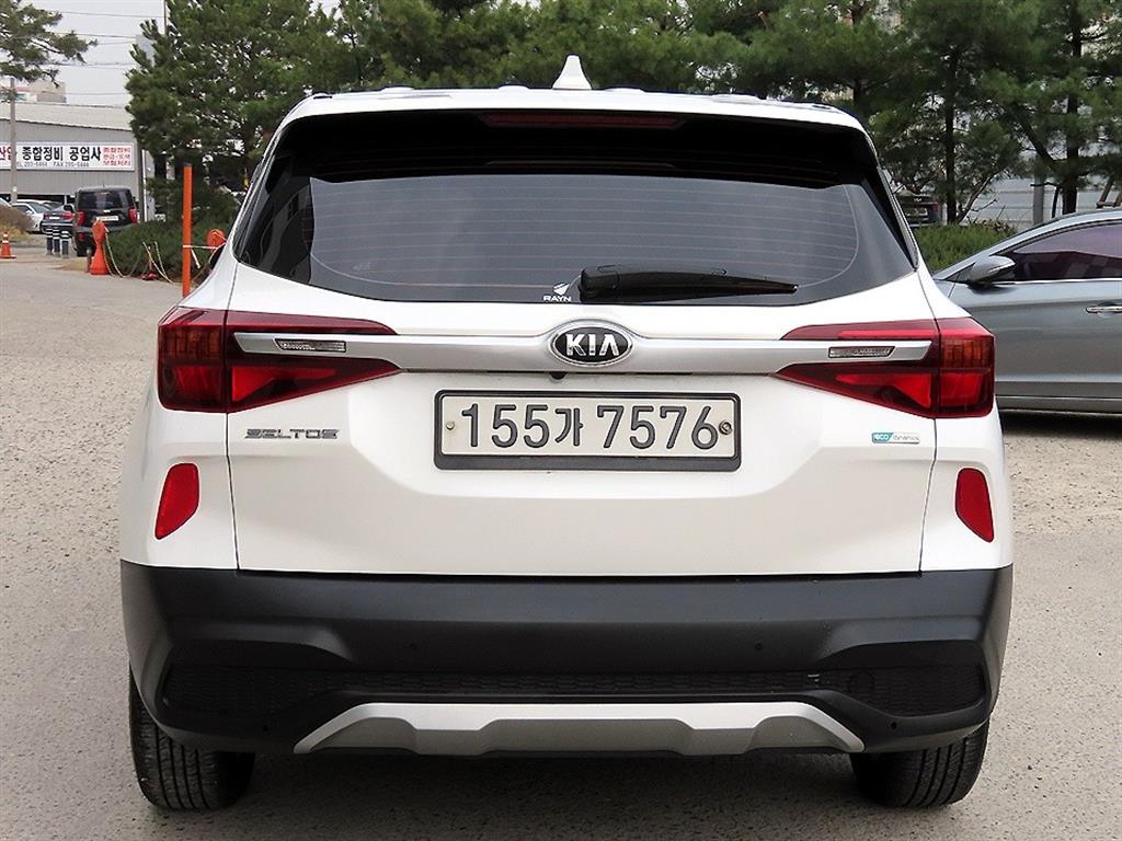 KIA Seltos - Vista 4
