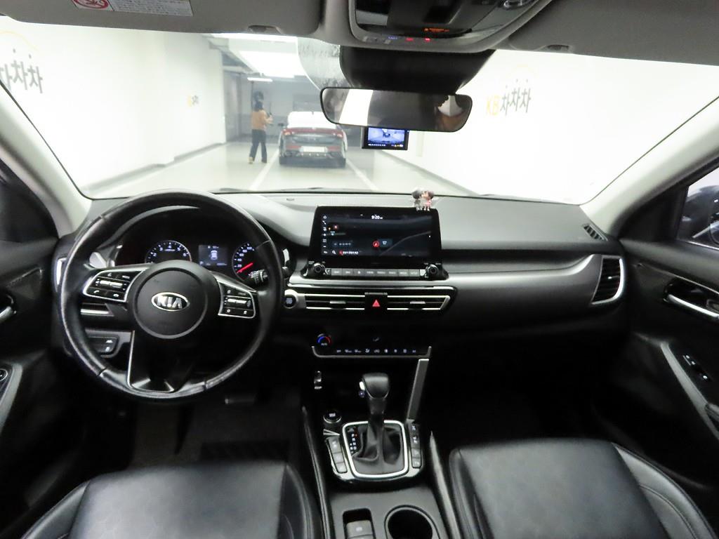 KIA Seltos - Vista 6