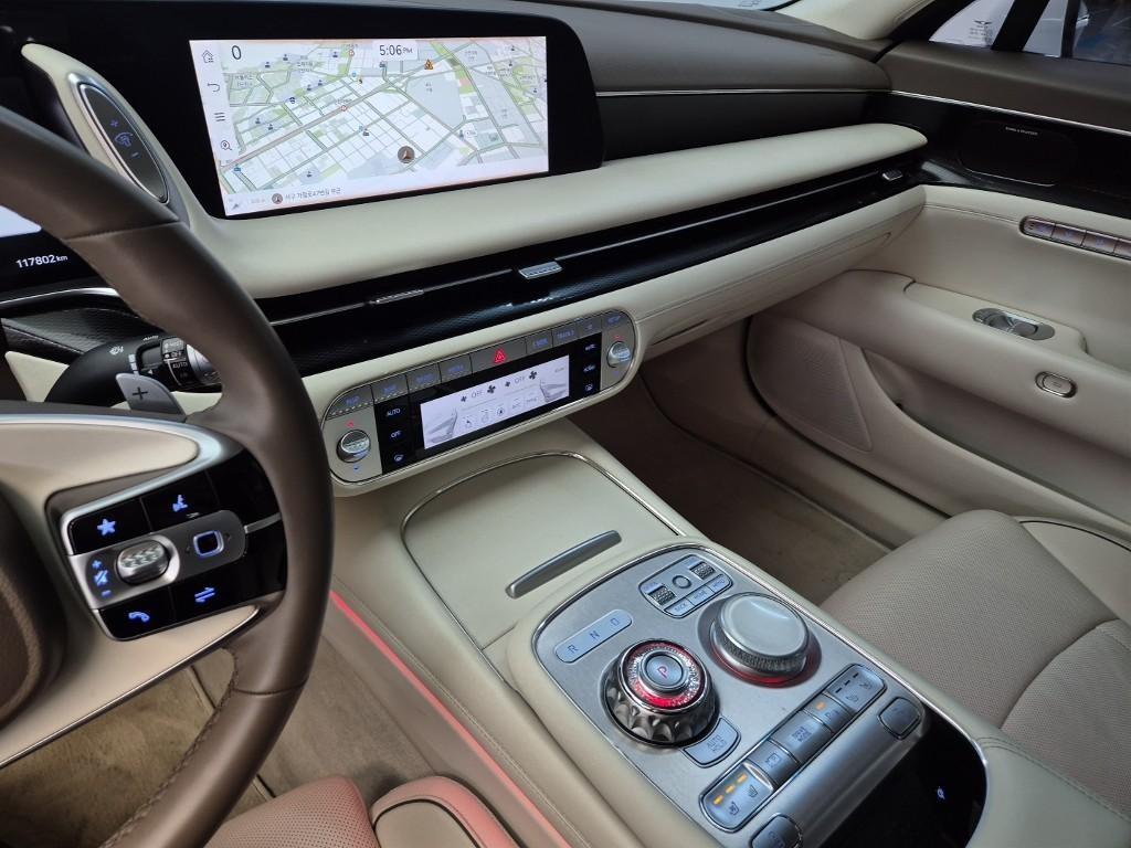 Genesis G90 - Vista 9