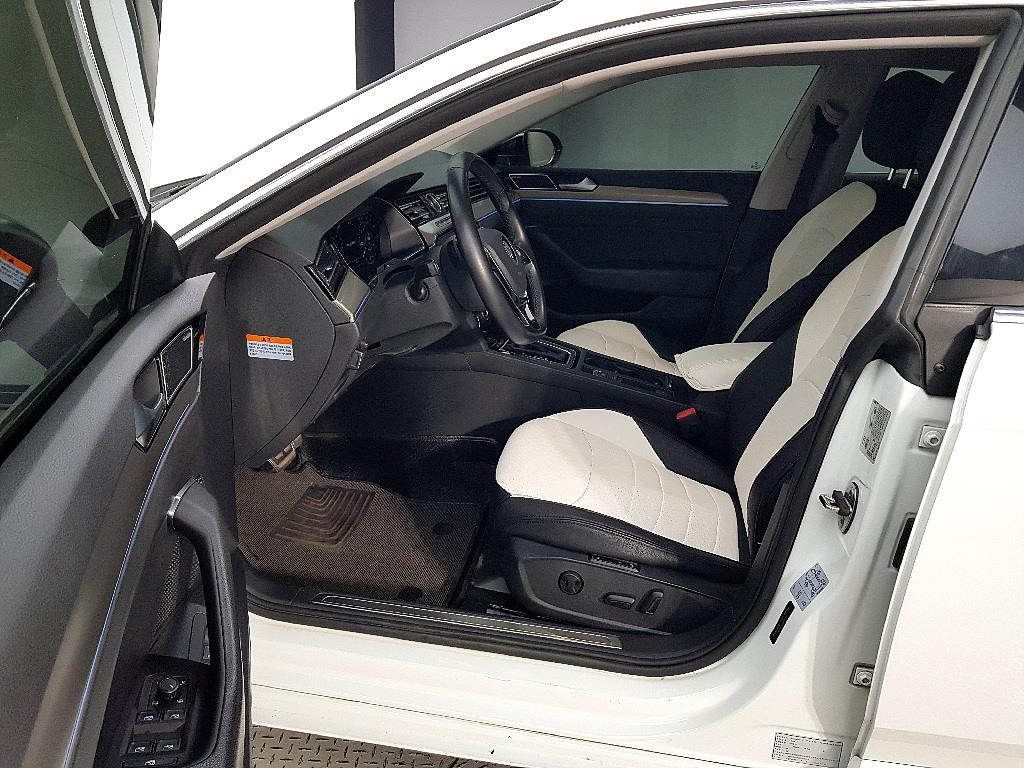 Volkswagen Arteon - Vista 7