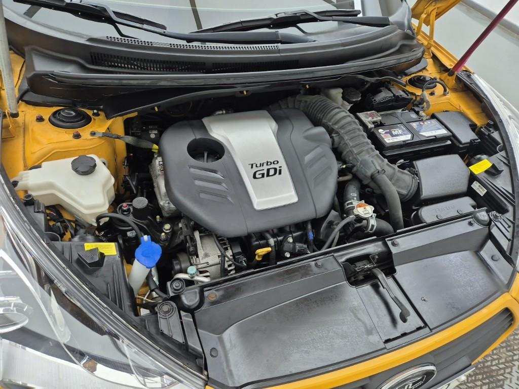 HYUNDAI Veloster - Vista 6