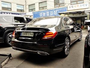 Mercedes Benz E class - Vista 8