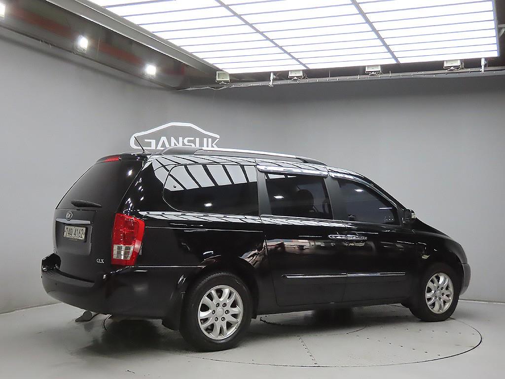 KIA Carnival - Vista 7