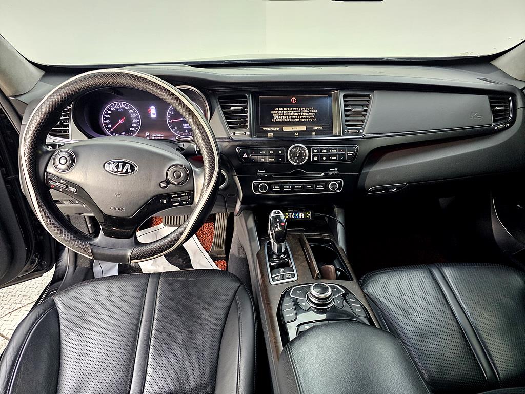 KIA K9 - Vista 5