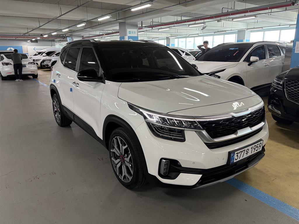 KIA Seltos - Vista 3