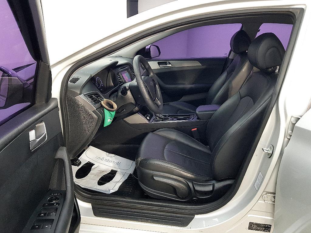 HYUNDAI Sonata - Vista 8