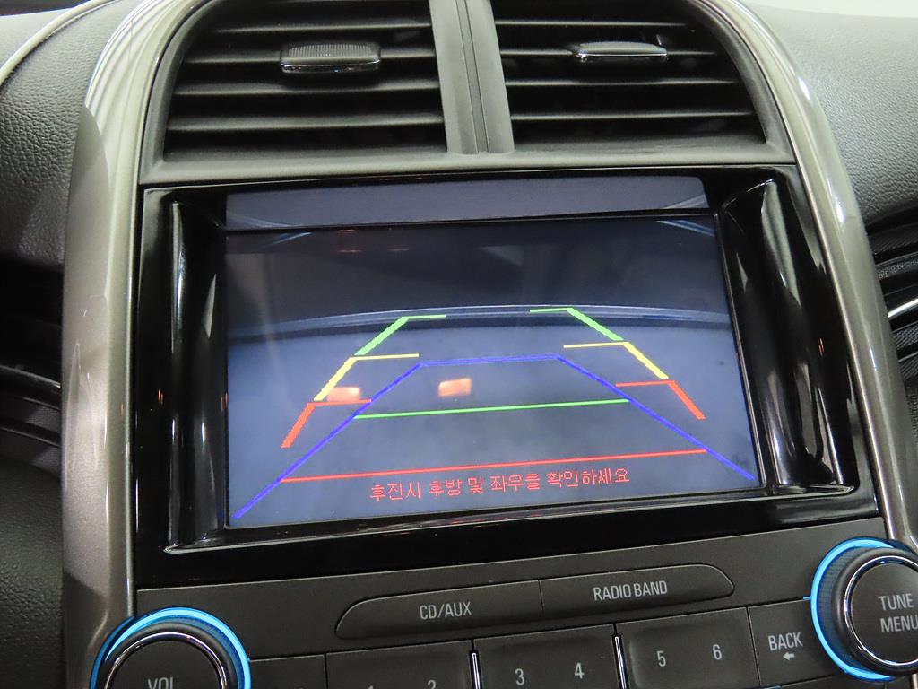 Chevrolet Malibu - Vista 10