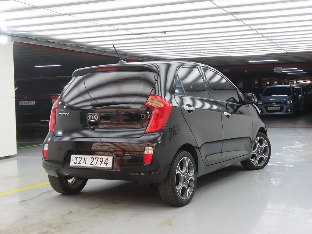 KIA Morning - Vista 4