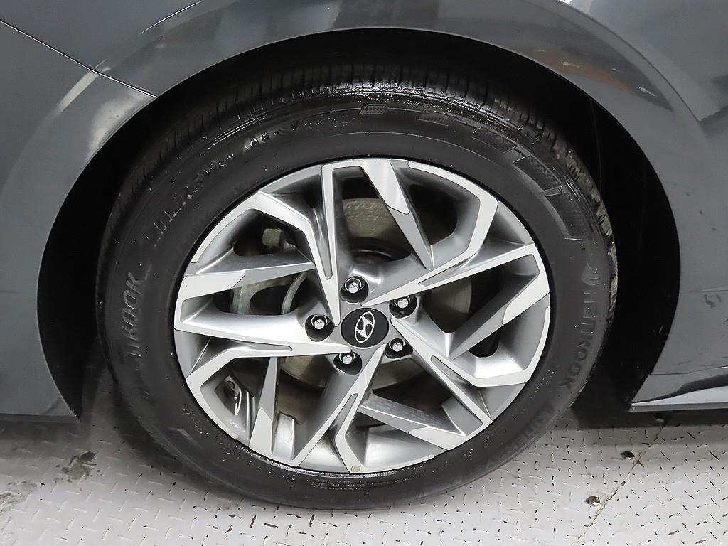 HYUNDAI Sonata - Vista 9