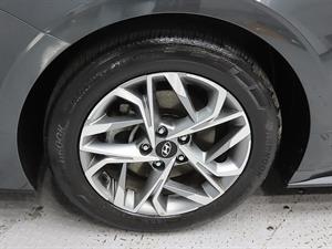 HYUNDAI Sonata - Vista 10