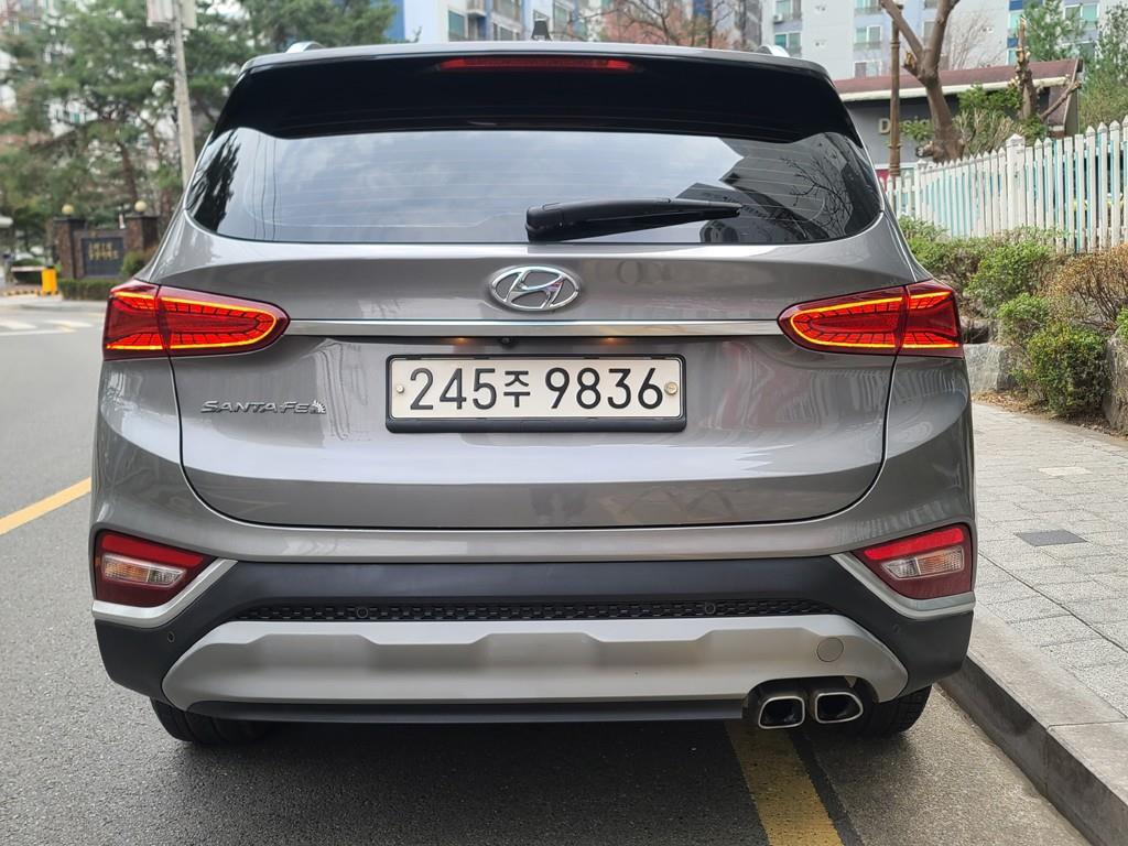HYUNDAI Santa Fe - Vista 4
