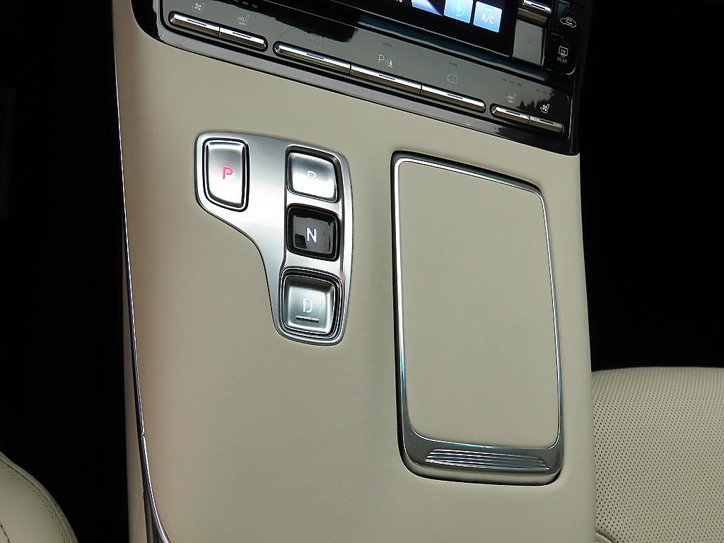 HYUNDAI Grandeur - Vista 10