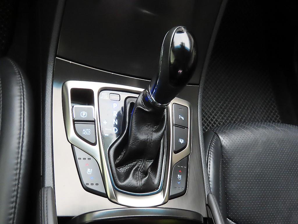 HYUNDAI Grandeur - Vista 10