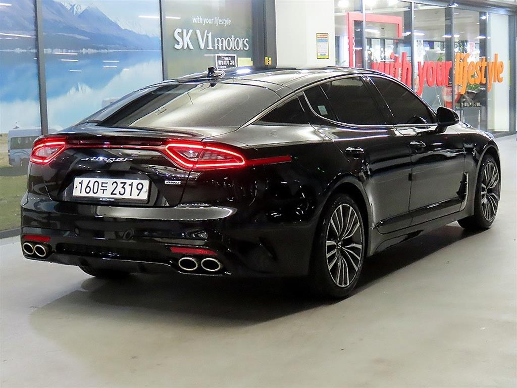 KIA Stinger - Vista 4