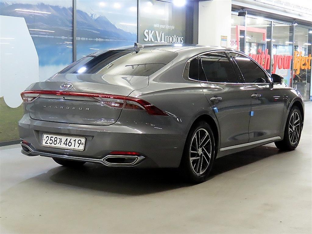 HYUNDAI Grandeur - Vista 4
