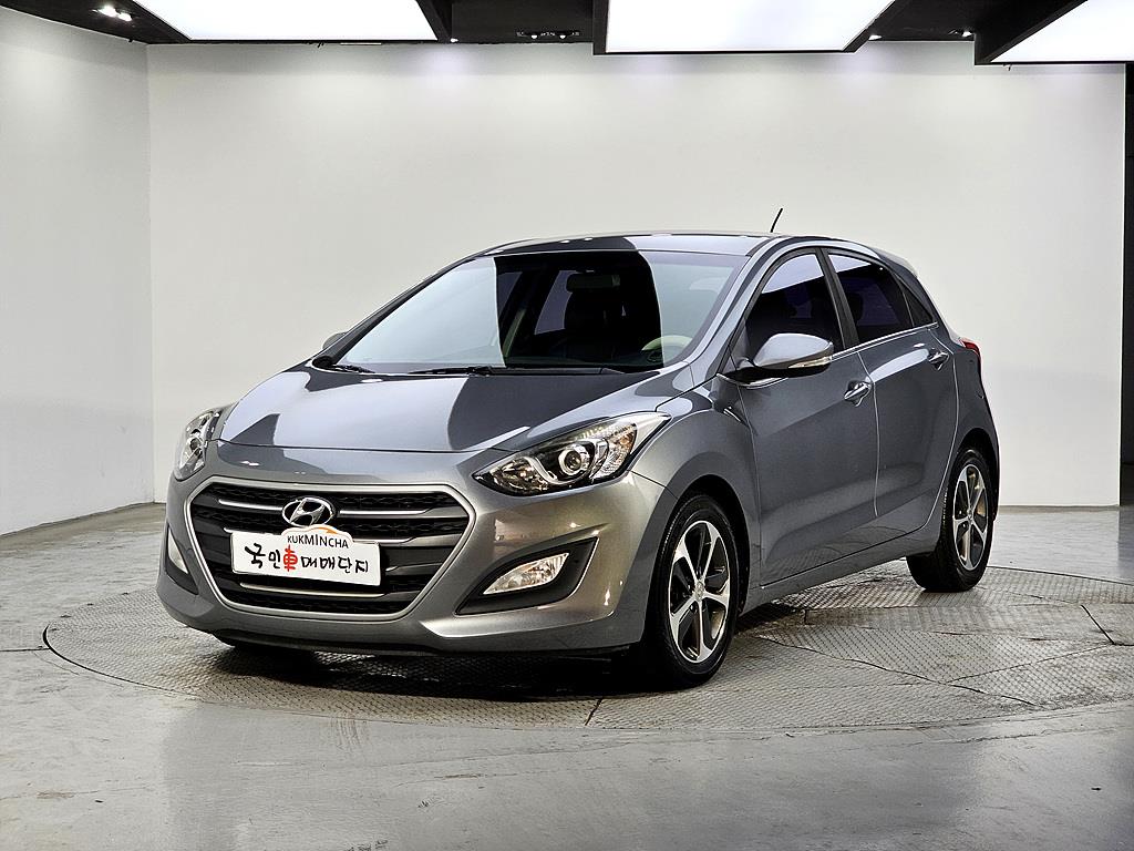 HYUNDAI i30 2016 Gris - Importación desde Corea - HF Imports Iquique - Foto 1