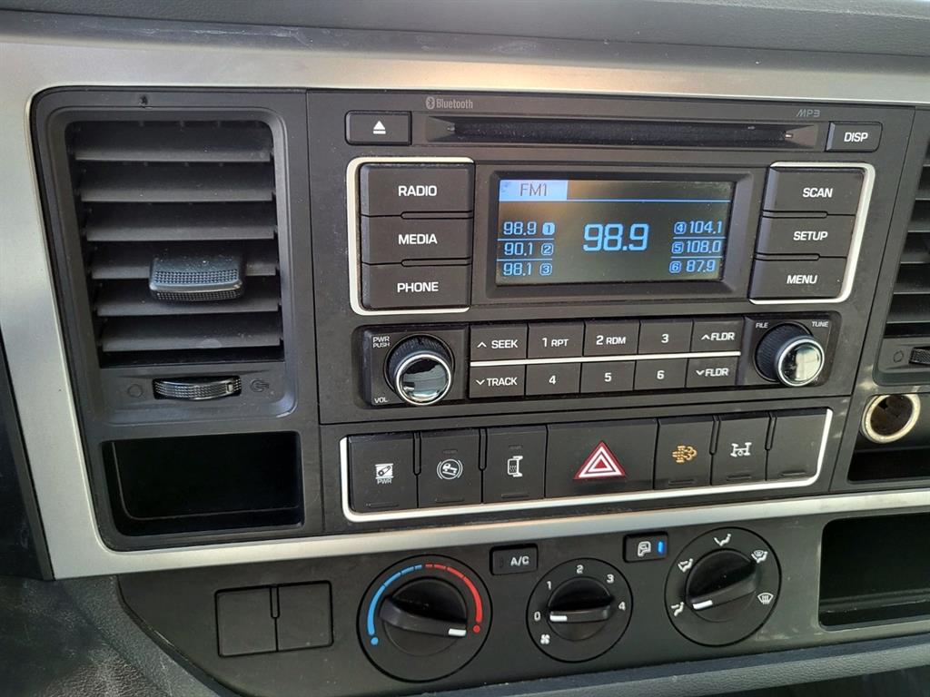 medium and large cargo truck - Vista 11