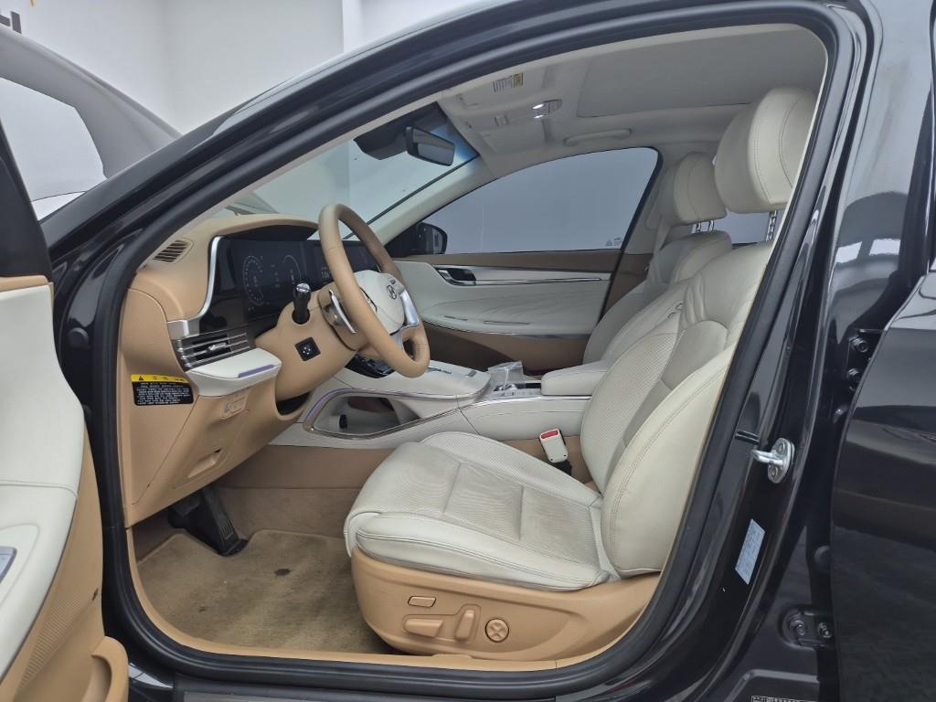 HYUNDAI Grandeur - Vista 11