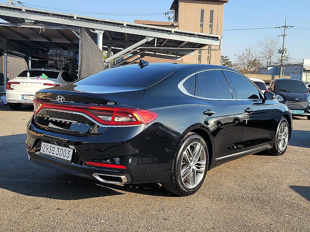 HYUNDAI Grandeur - Vista 4