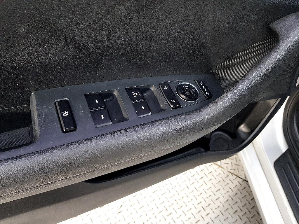 HYUNDAI Sonata - Vista 11