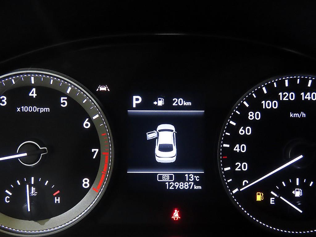 HYUNDAI Grandeur - Vista 9