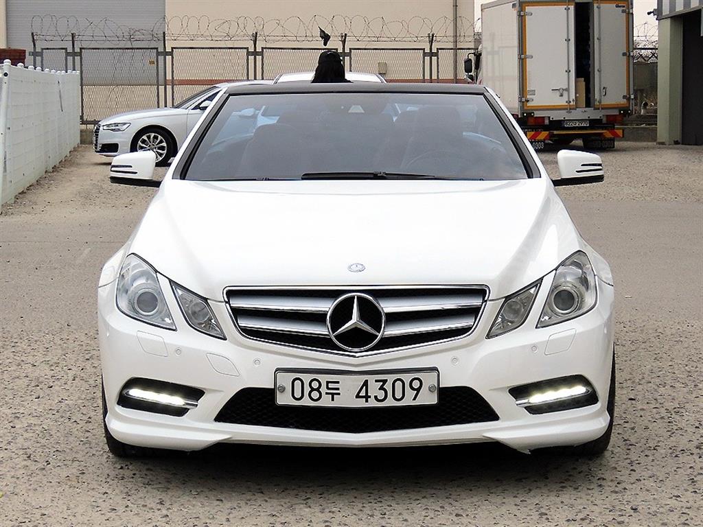 Mercedes Benz E class - Vista 5