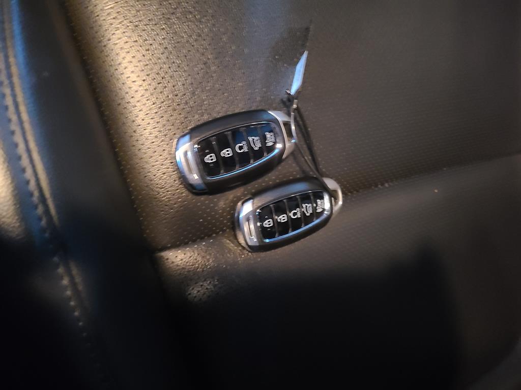 HYUNDAI Kona - Vista 11