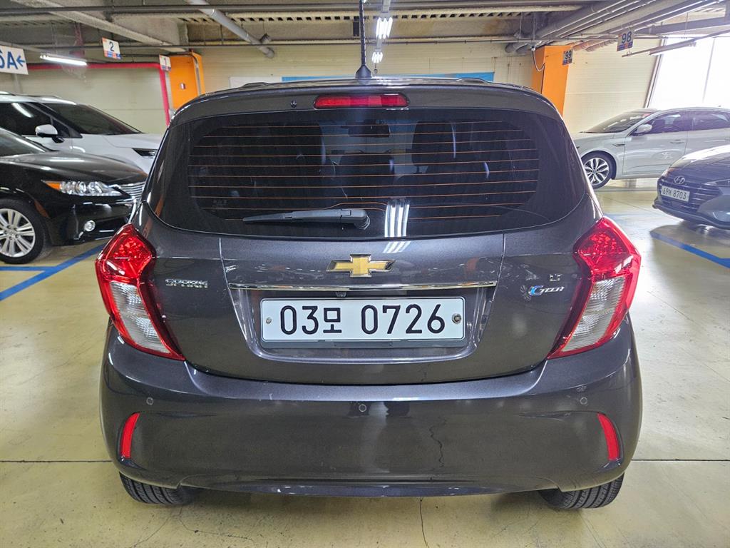Chevrolet Spark - Vista 5