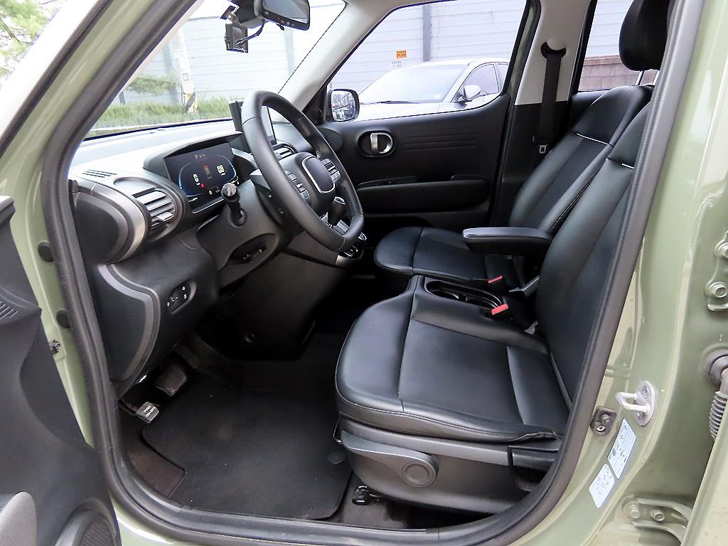 HYUNDAI Casper - Vista 5