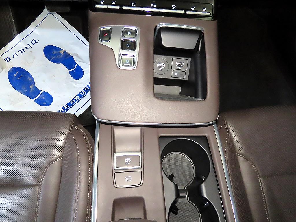 HYUNDAI Grandeur - Vista 12