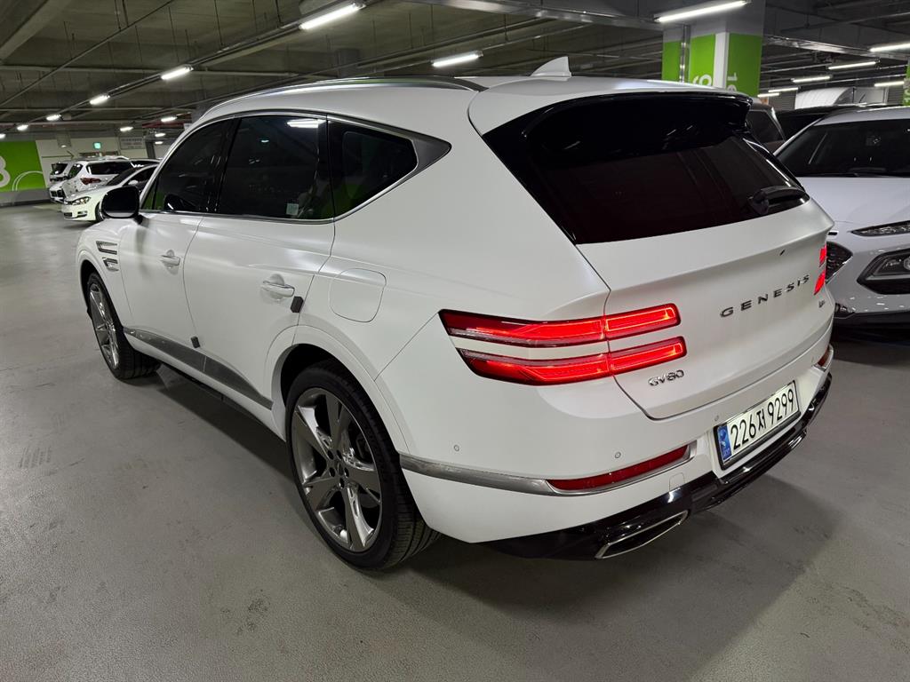 Genesis GV80 - Vista 5