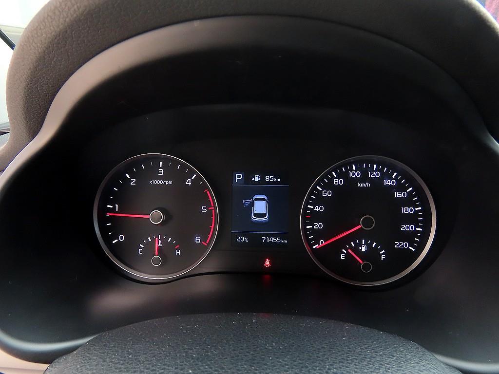 KIA Stonic - Vista 9