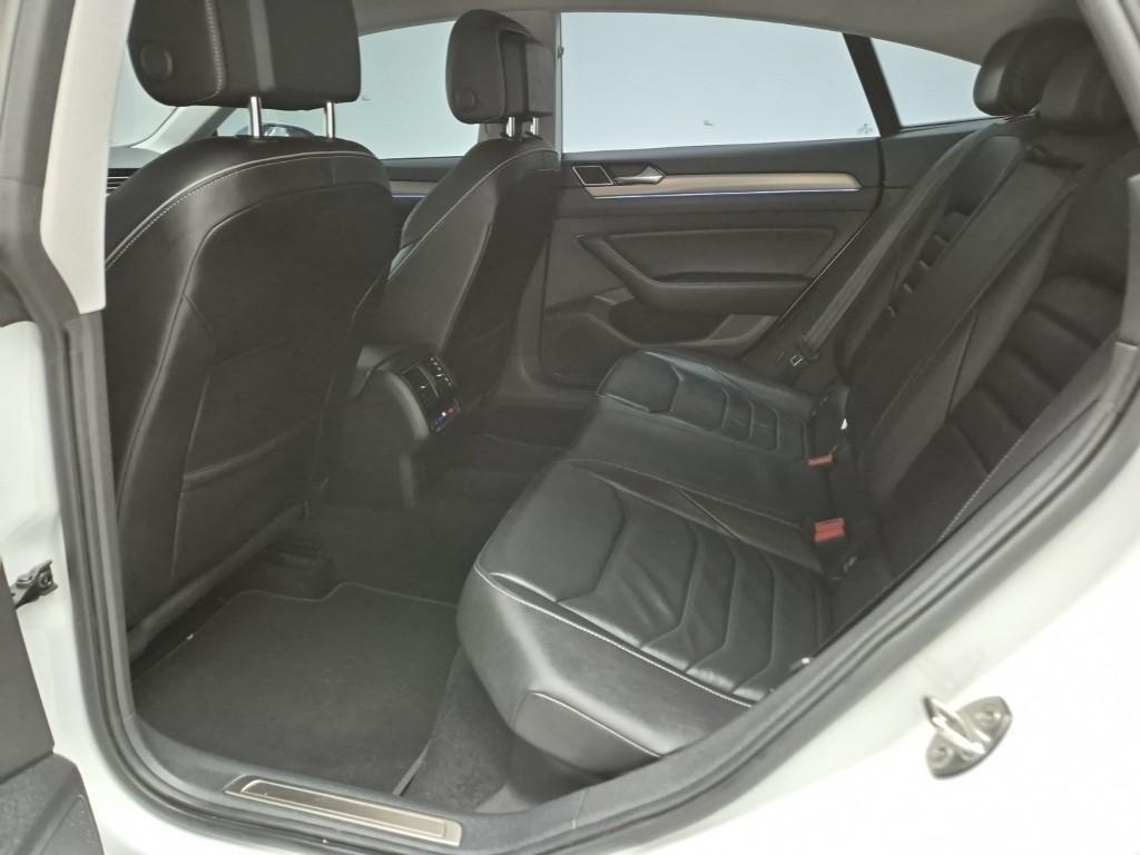 Volkswagen Arteon - Vista 12