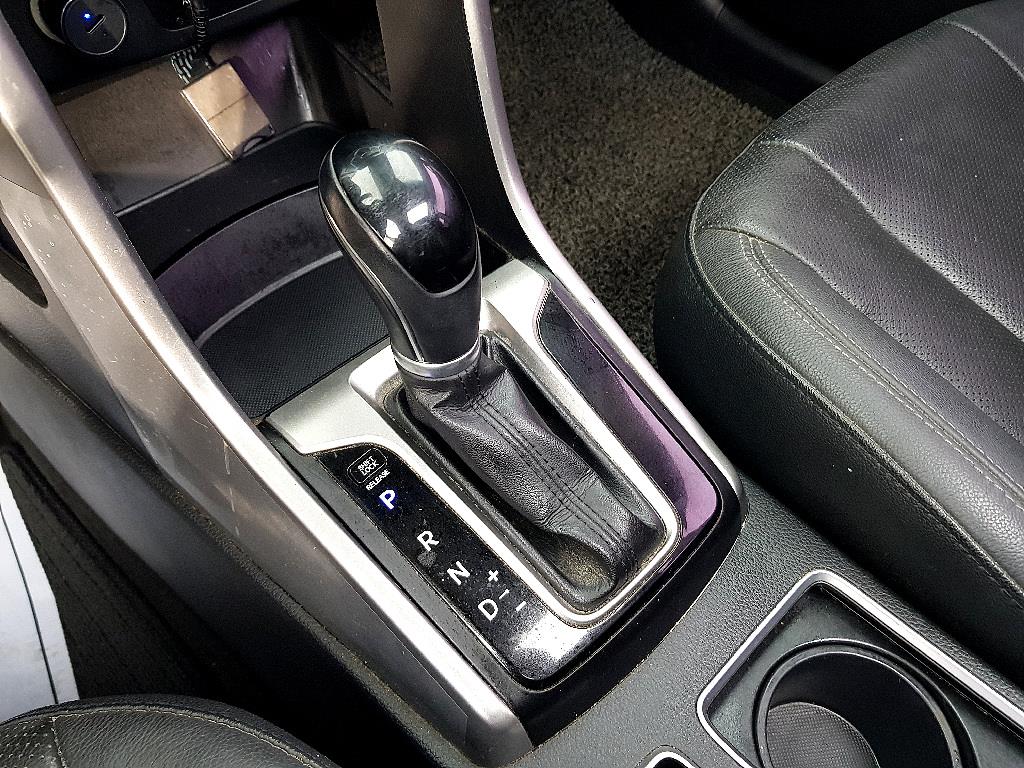 HYUNDAI i30 2014 Gris - Importación desde Corea - HF Imports Iquique - Foto 15