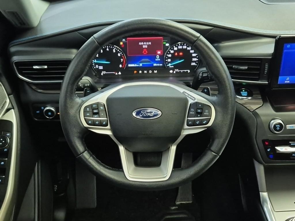 Ford Explorer - Vista 9