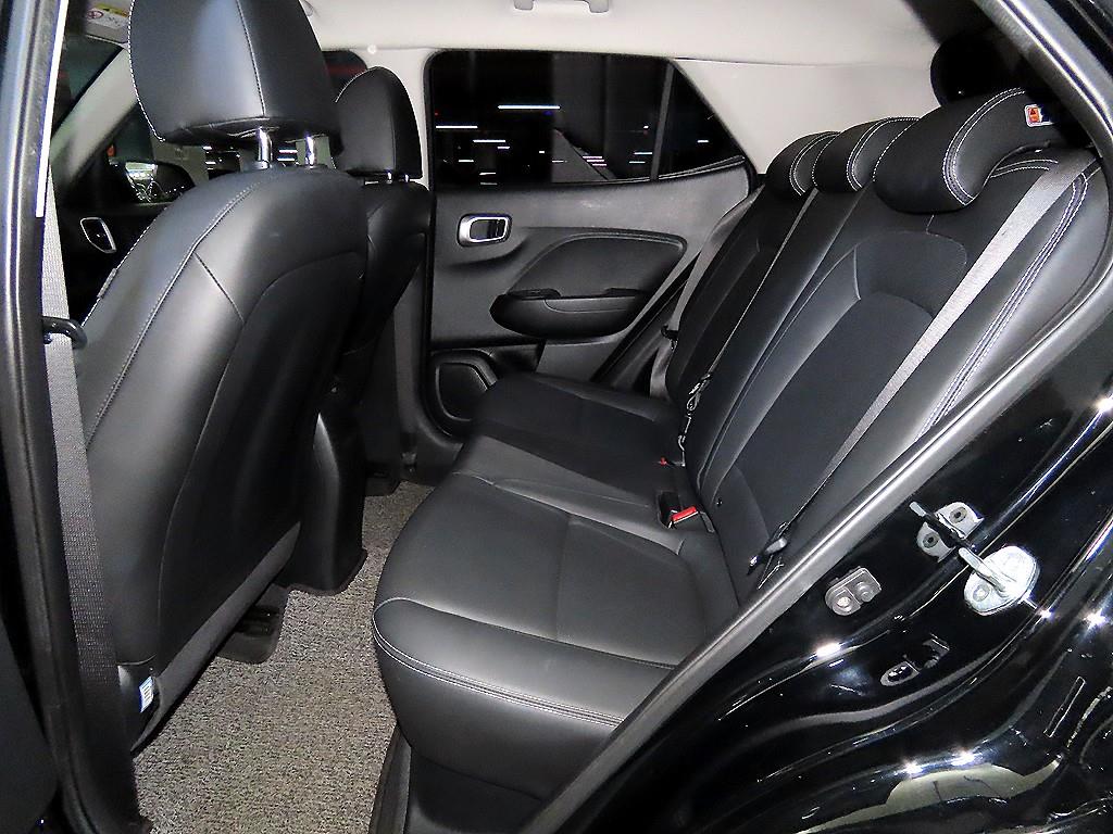 HYUNDAI Venue - Vista 7