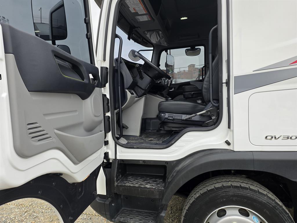 medium and large cargo dump - Vista 12