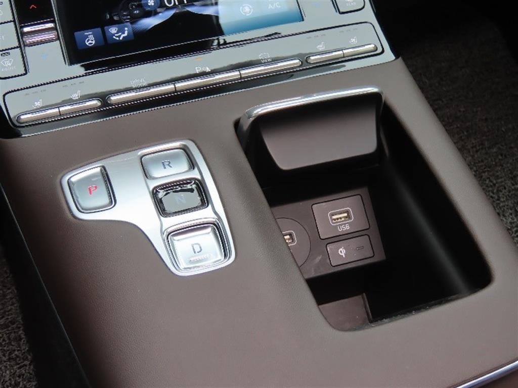 HYUNDAI Grandeur - Vista 11