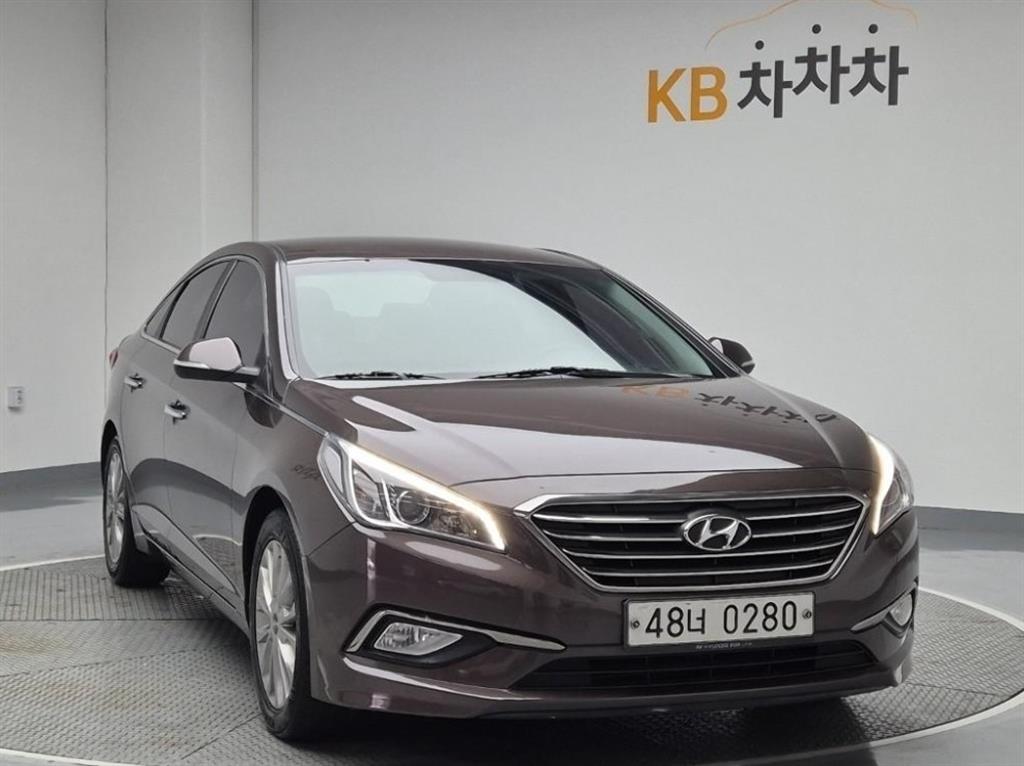 HYUNDAI Sonata - Vista 4