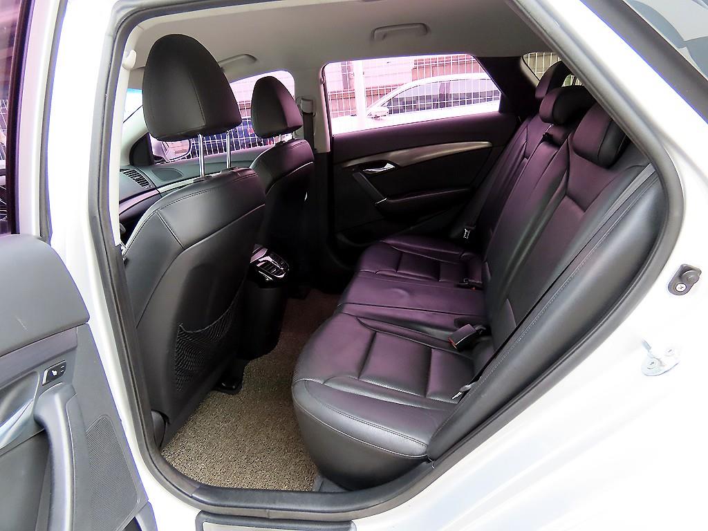 HYUNDAI i40 - Vista 6