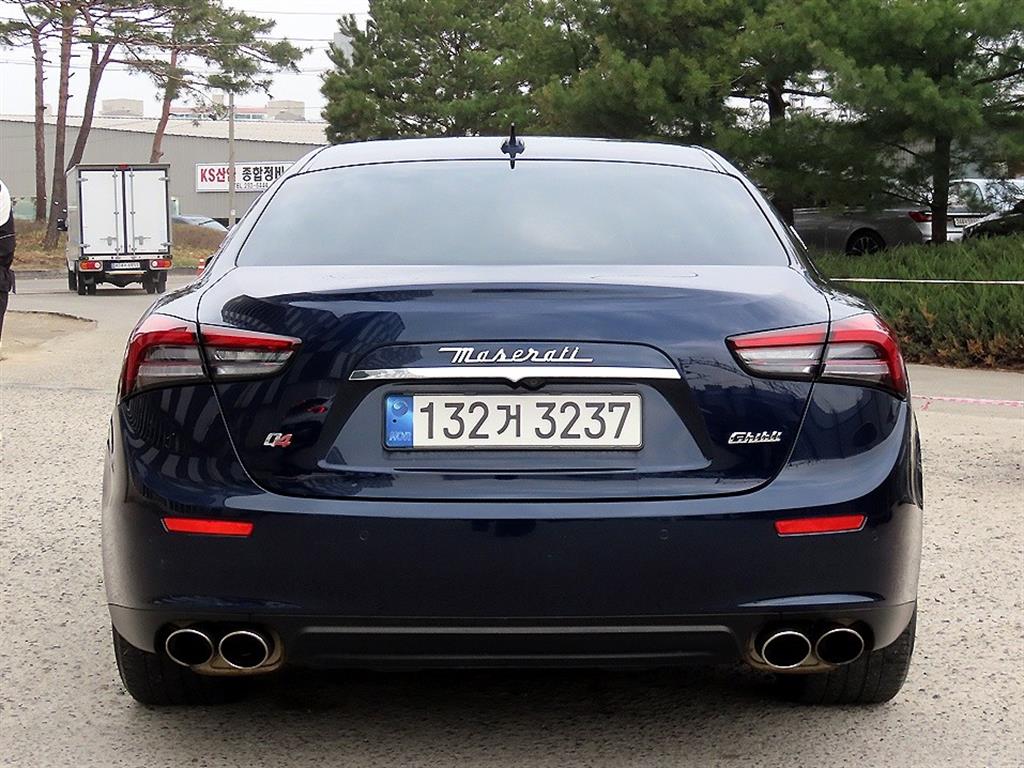 Maserati Ghibli - Vista 4