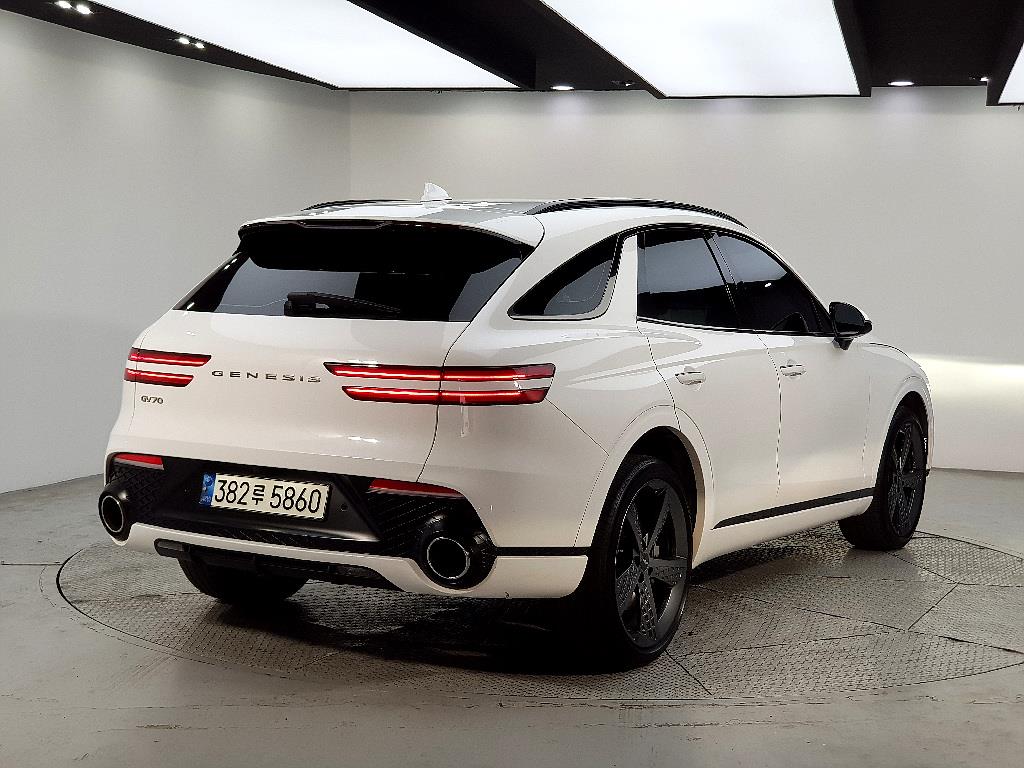 Genesis GV70 - Vista 4