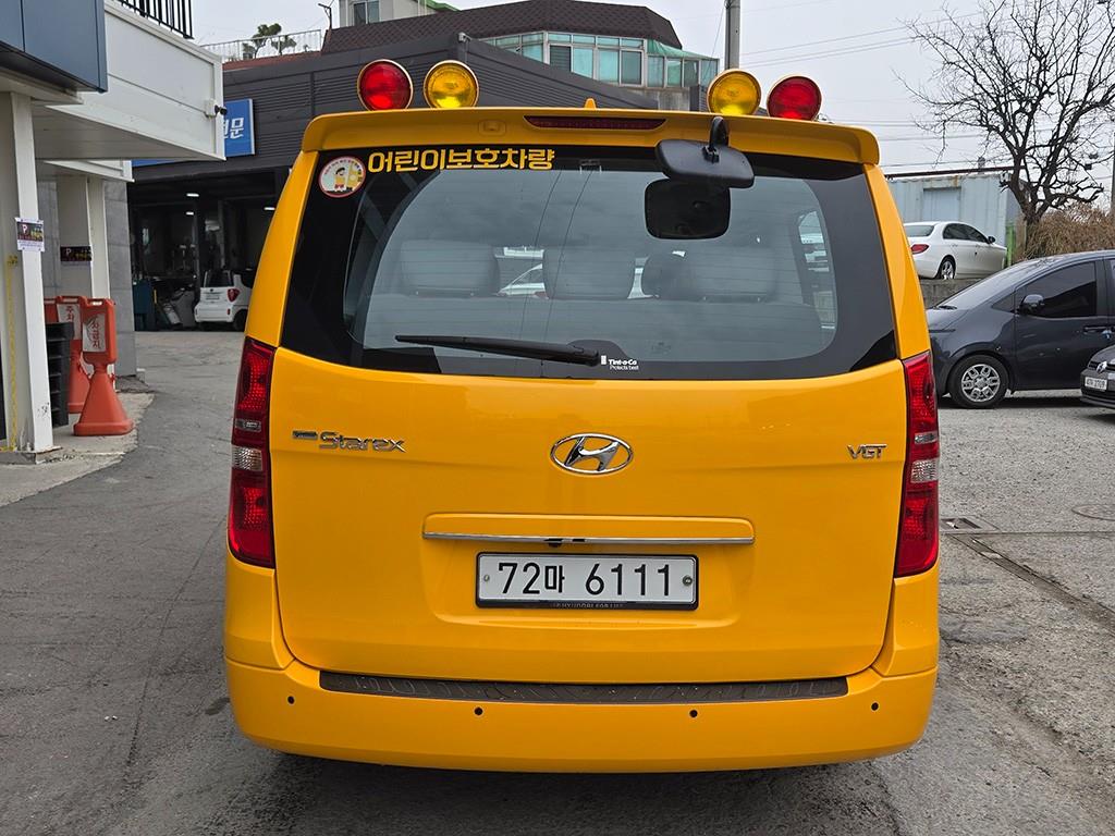 HYUNDAI Starex - Vista 4