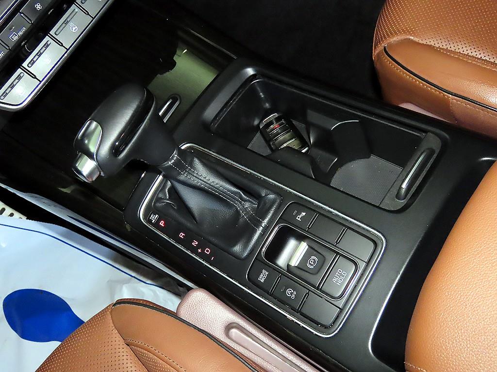 KIA Sorento - Vista 12