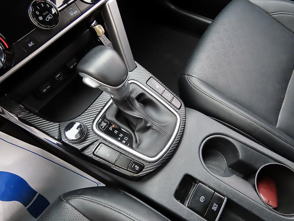 KIA Seltos - Vista 10