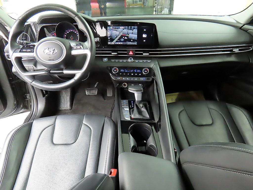 HYUNDAI Avante - Vista 7