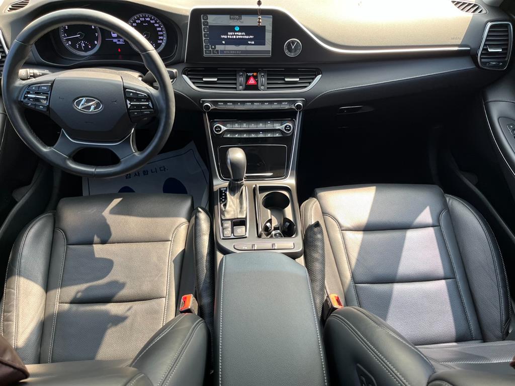 HYUNDAI Grandeur - Vista 8