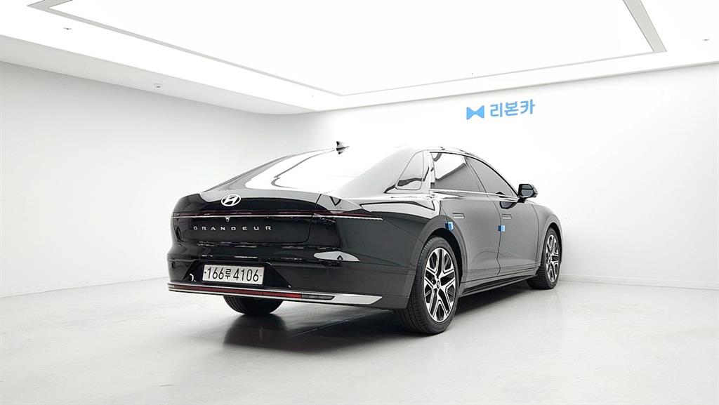 HYUNDAI Grandeur - Vista 3