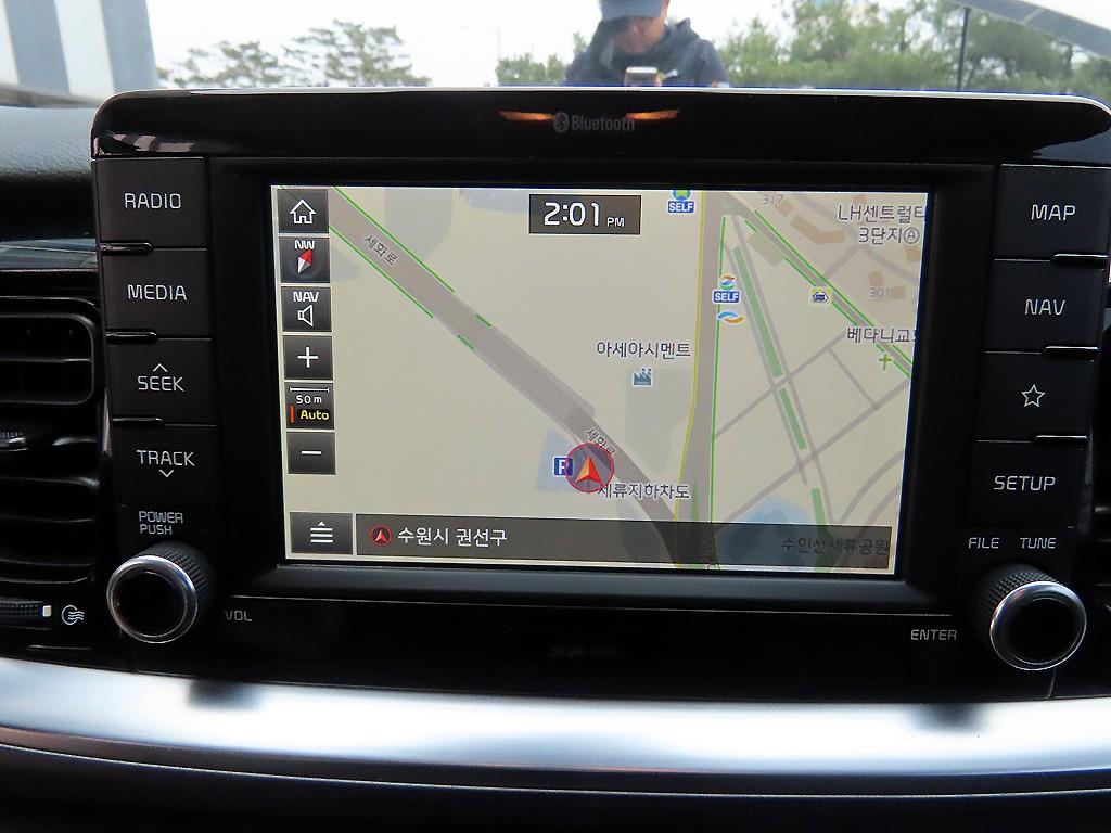 KIA Stonic 2019 Blanco - Importación desde Corea - HF Imports Iquique - Foto 14