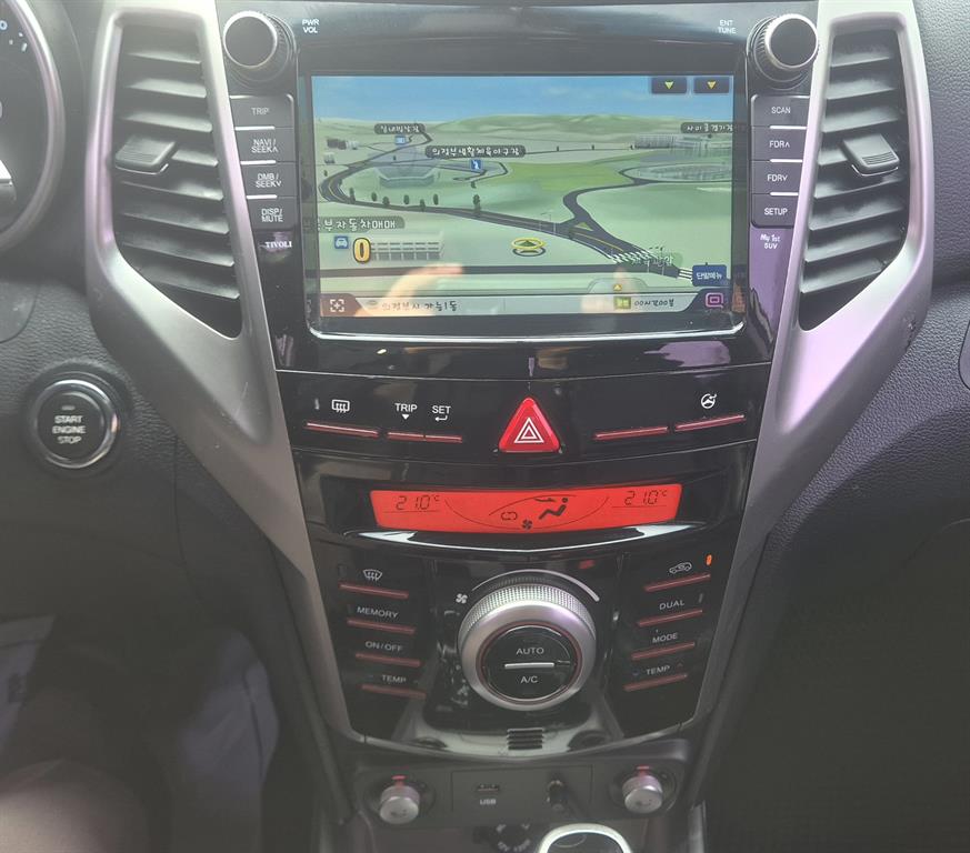 Ssangyong Tivoli 2015 Blanco - Importación desde Corea - HF Imports Iquique - Foto 13